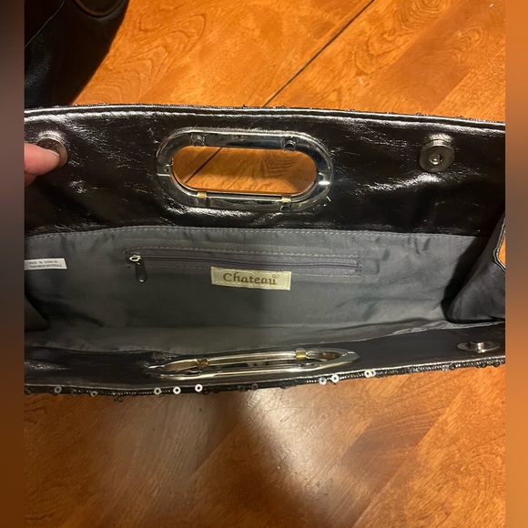 CHATEAU Silver Sequin Clutch 👛 - Picture 4 of 4